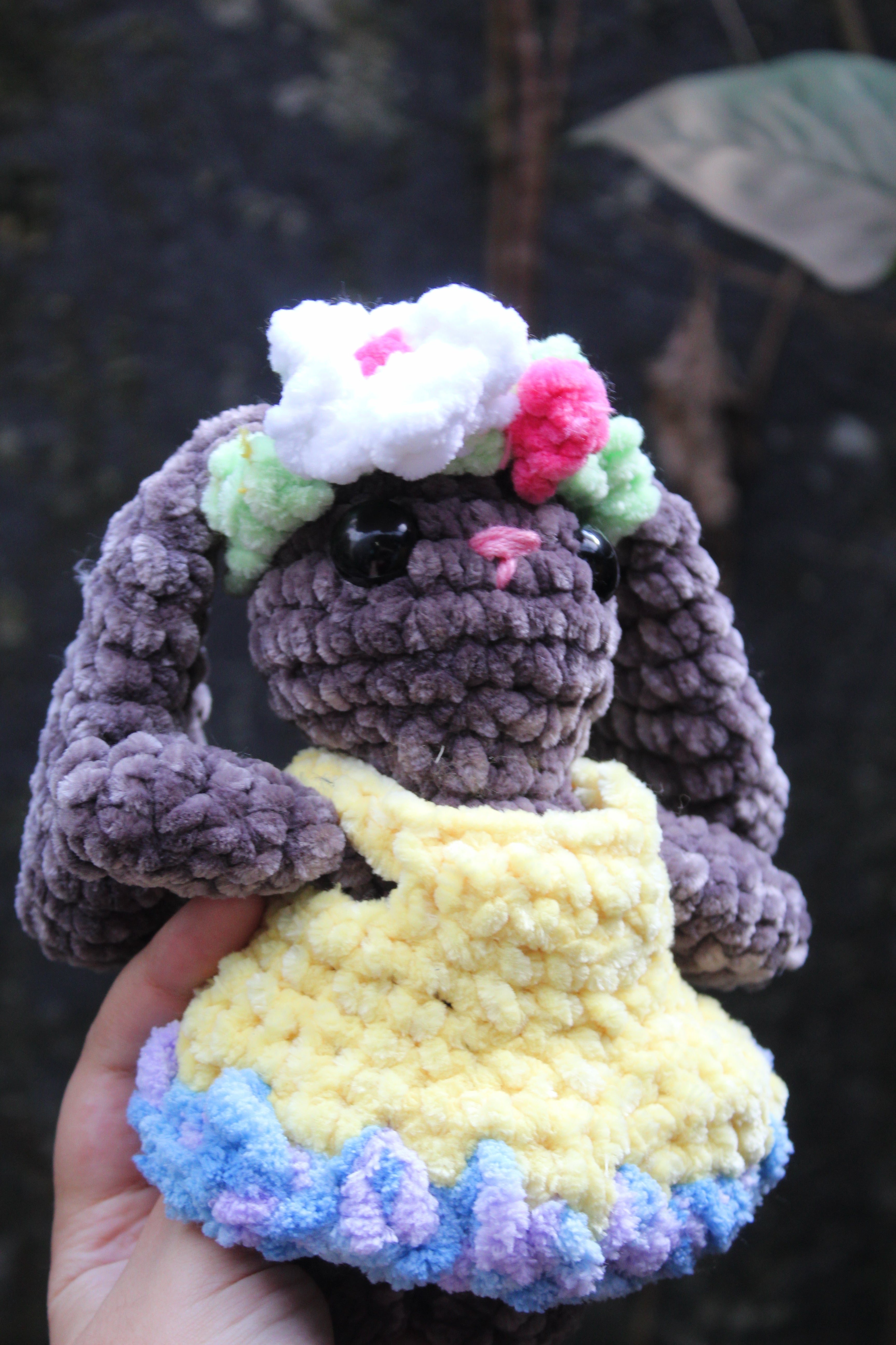 Conejita Gris Carbón — Amigurumi de Diseño