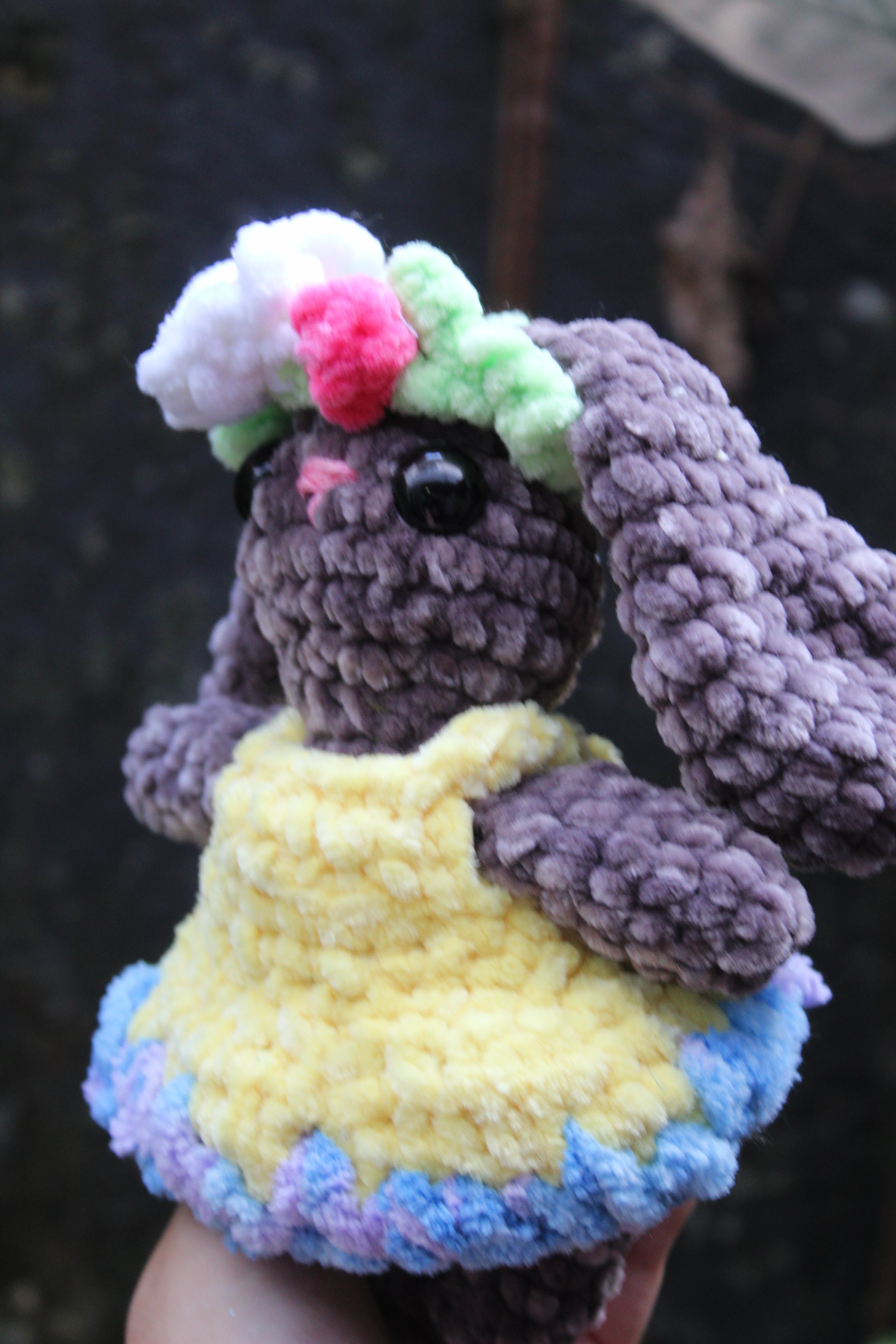 Conejita Gris Carbón — Amigurumi de Diseño