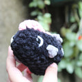 Schwarzer Fisch — Design-Amigurumi