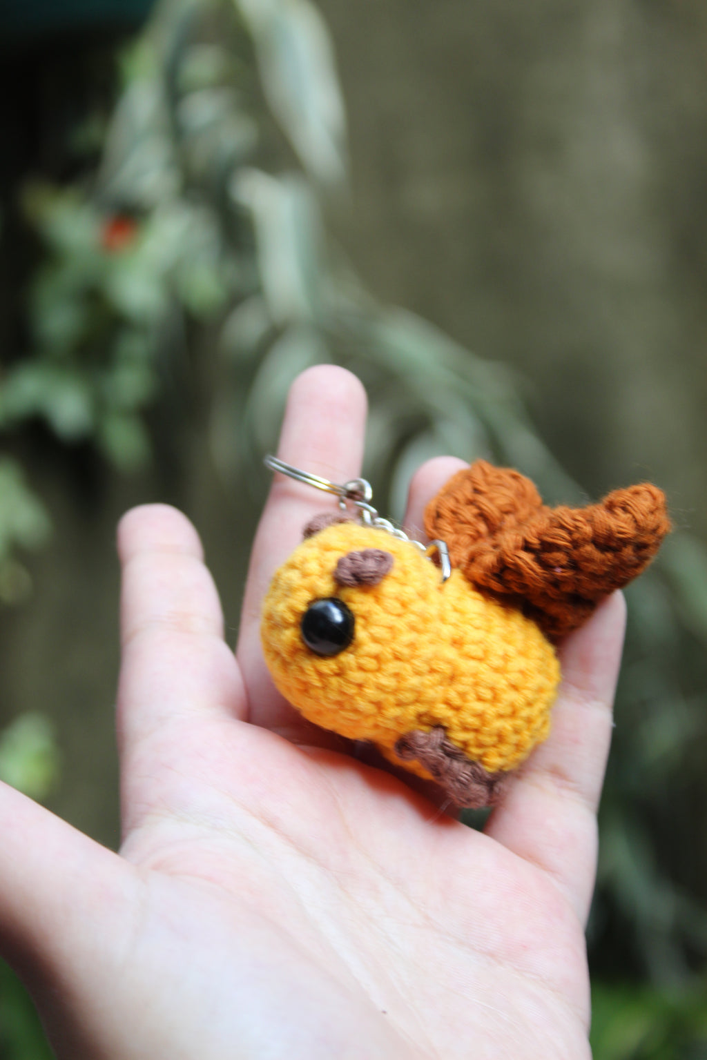Llavero Polilla Amarilla — Amigurumi