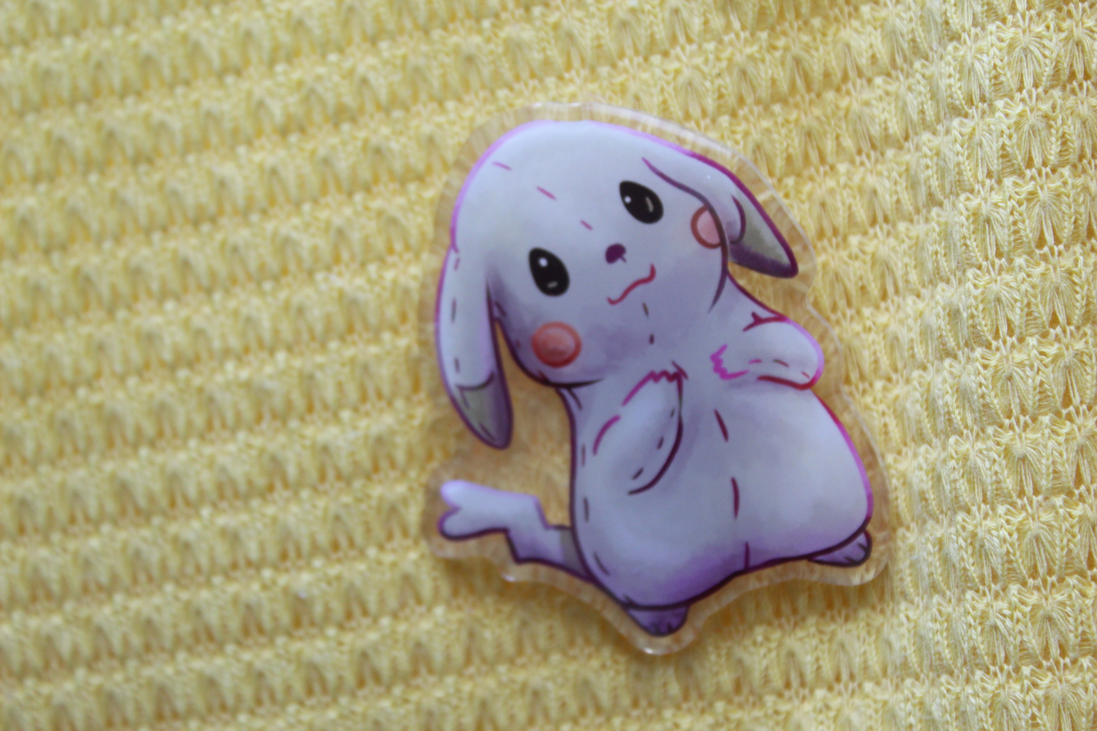 Pikachu timido pin