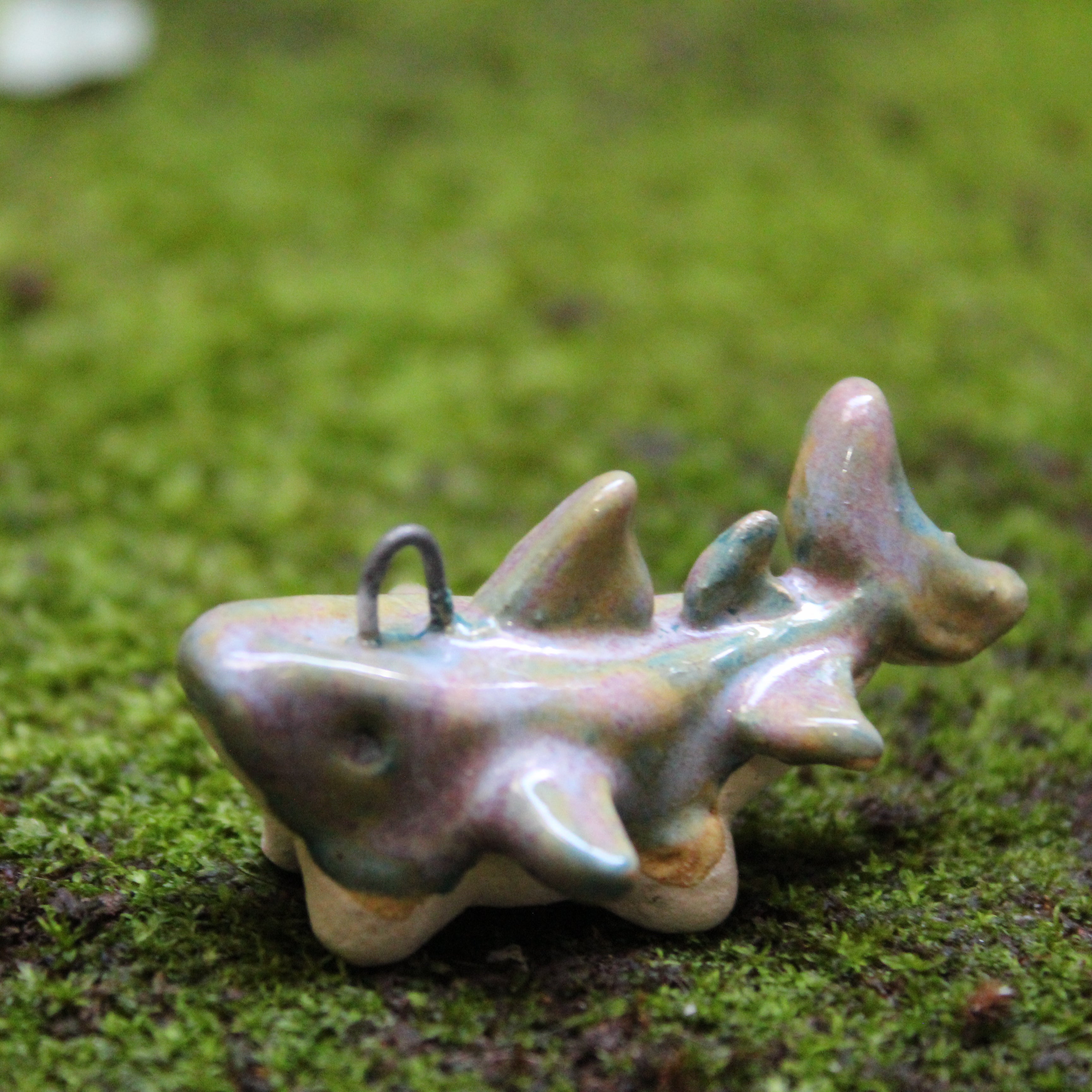 Dije Tiburón con Patas — Cerámica Artesanal