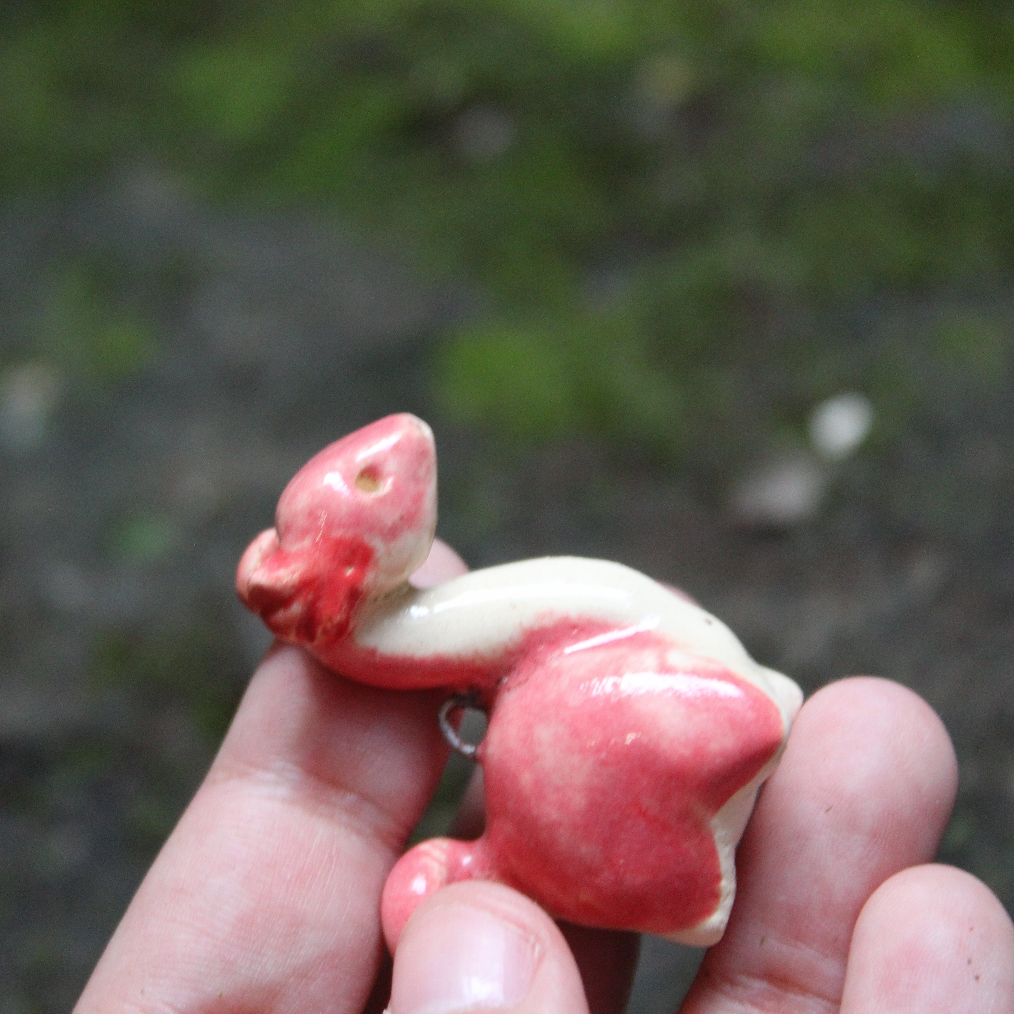 Dije Dinosaurio Cuello Largo II — Cerámica Artesanal